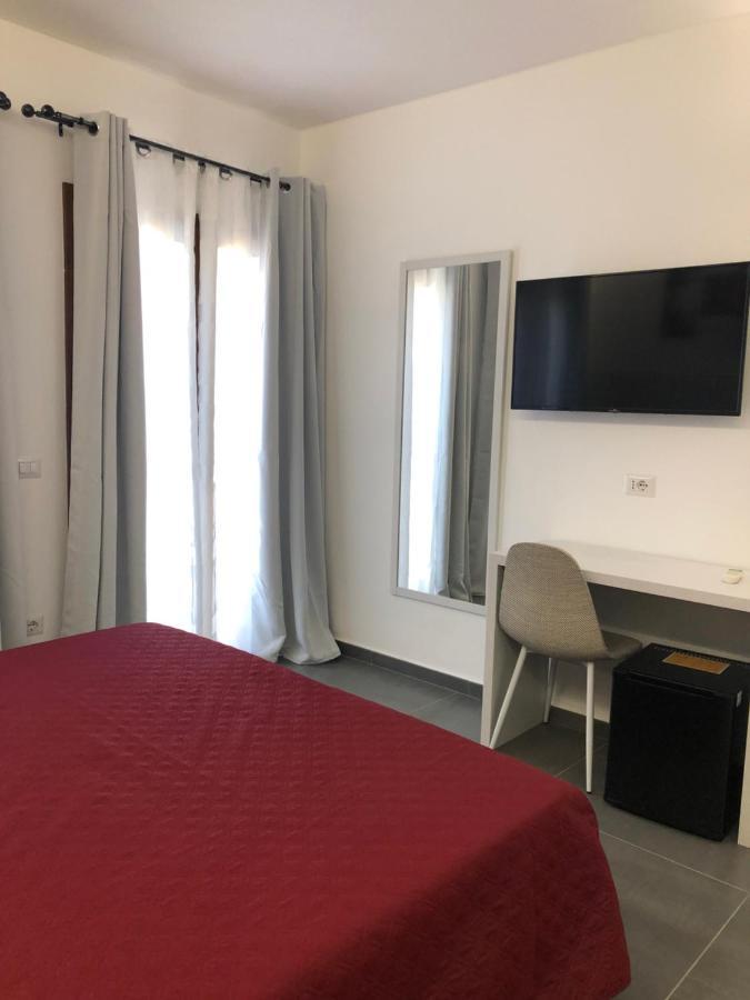 Longevity Hotel Tortolì Buitenkant foto