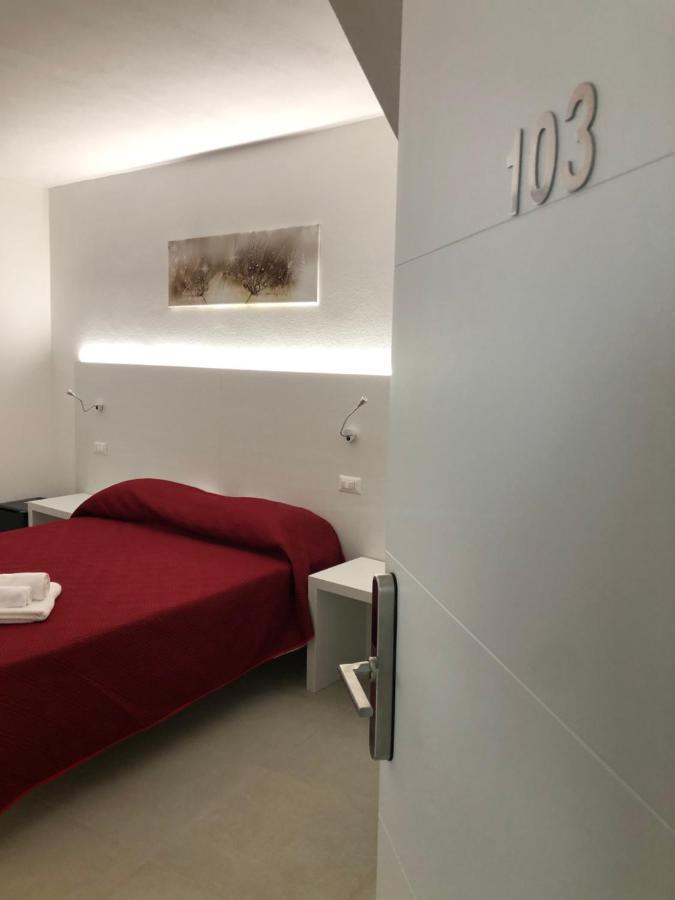 Longevity Hotel Tortolì Buitenkant foto