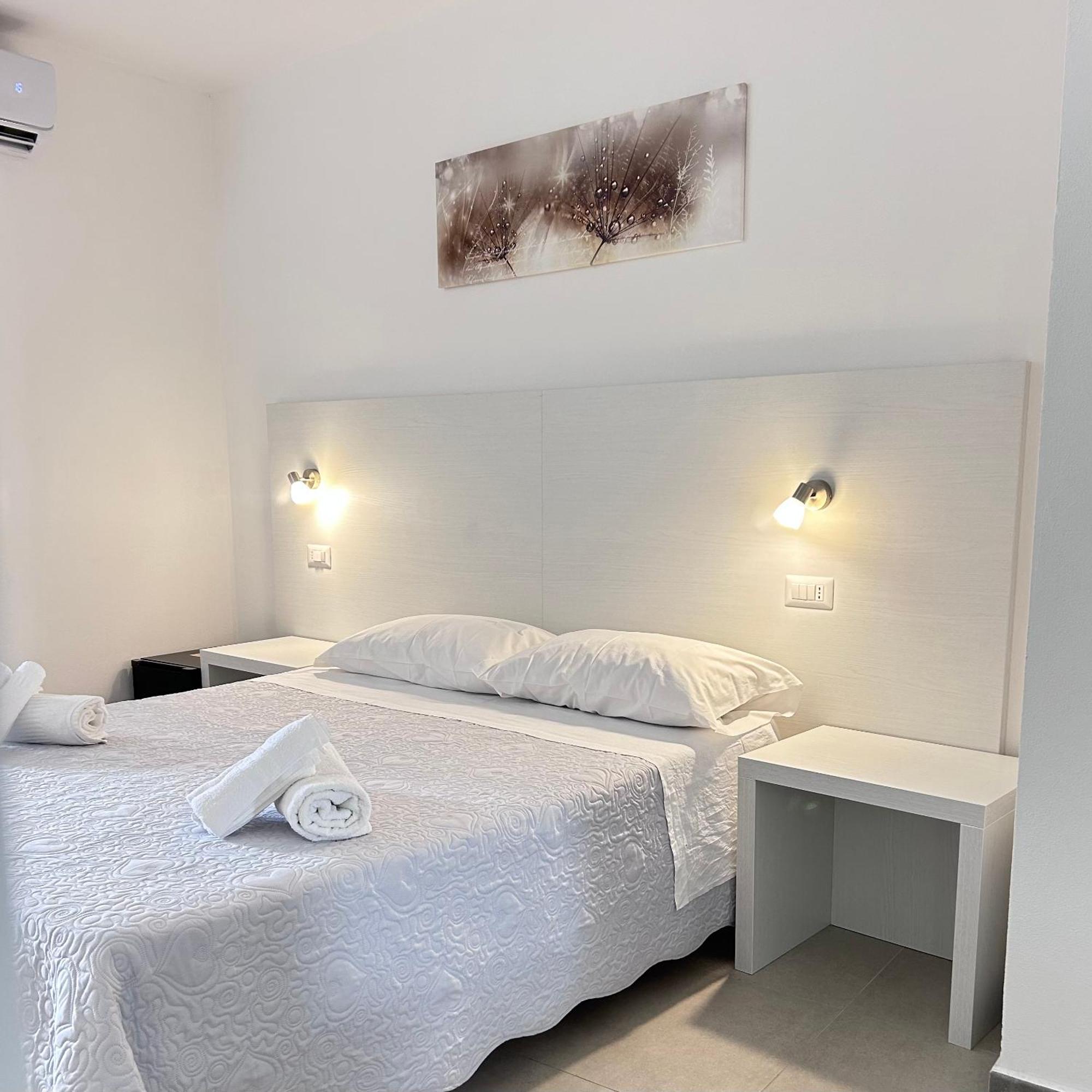 Longevity Hotel Tortolì Buitenkant foto