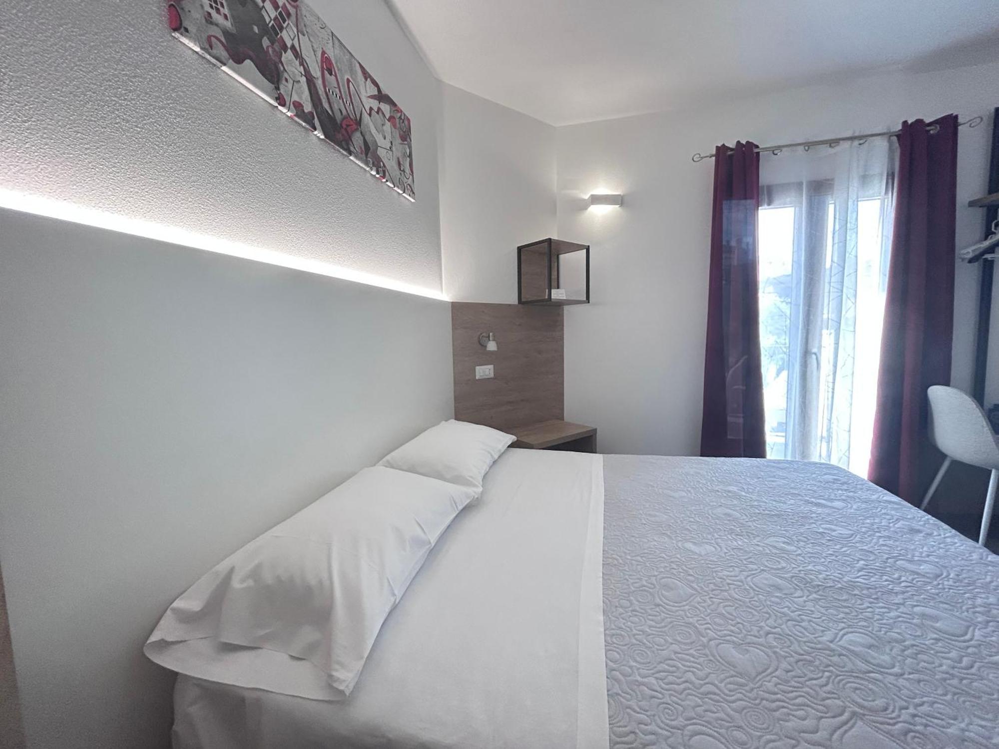 Longevity Hotel Tortolì Buitenkant foto