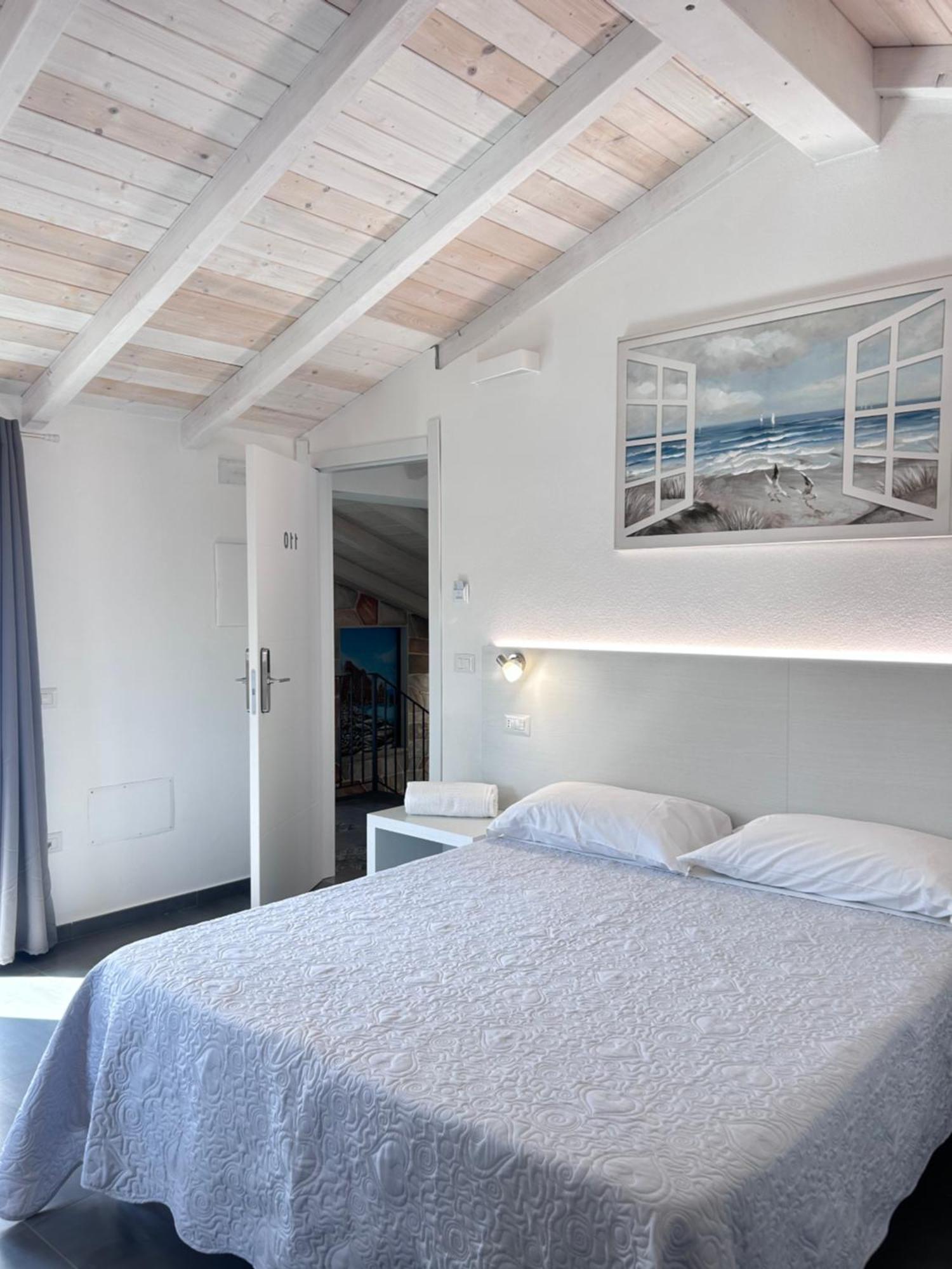 Longevity Hotel Tortolì Buitenkant foto