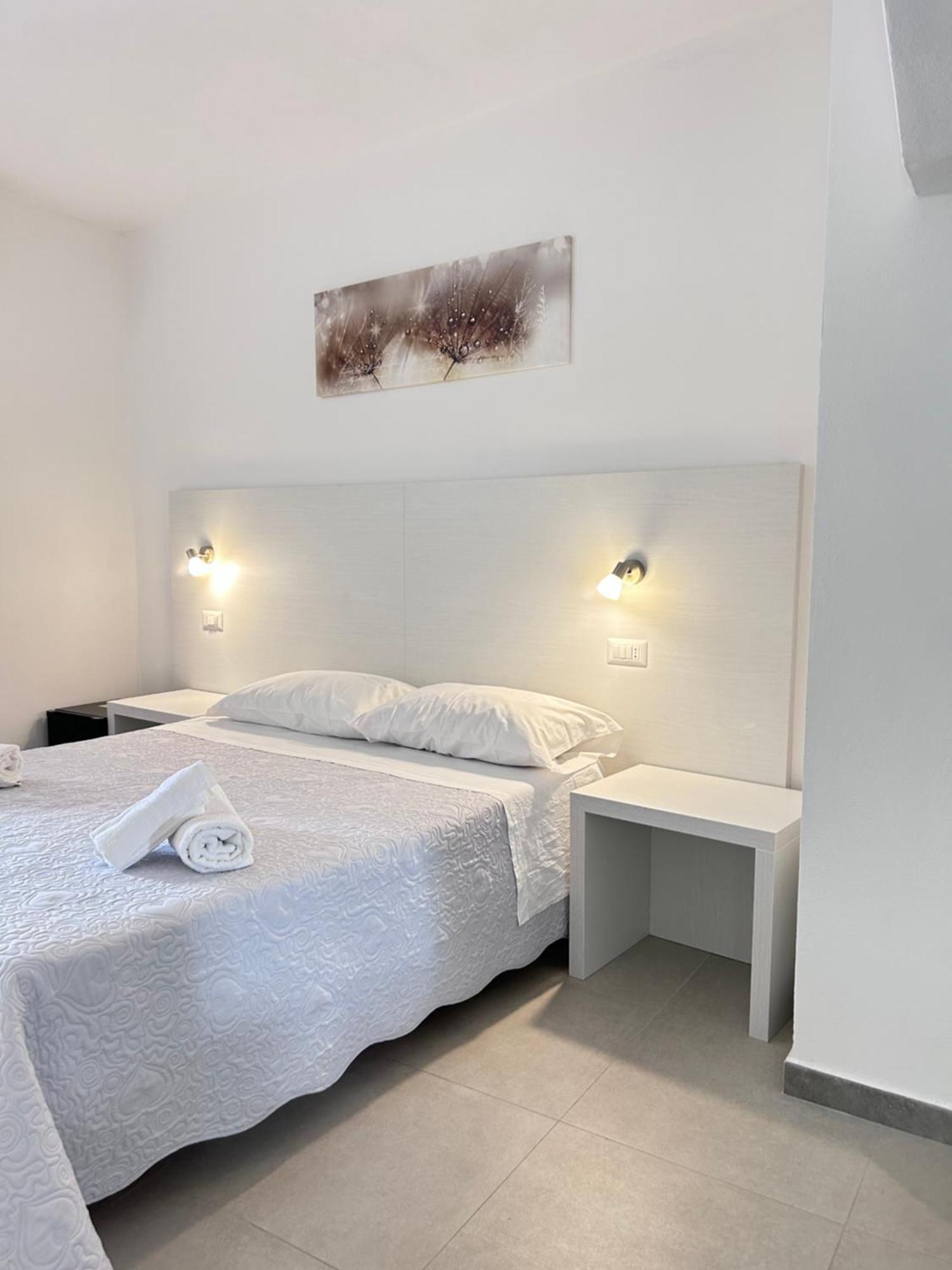 Longevity Hotel Tortolì Buitenkant foto