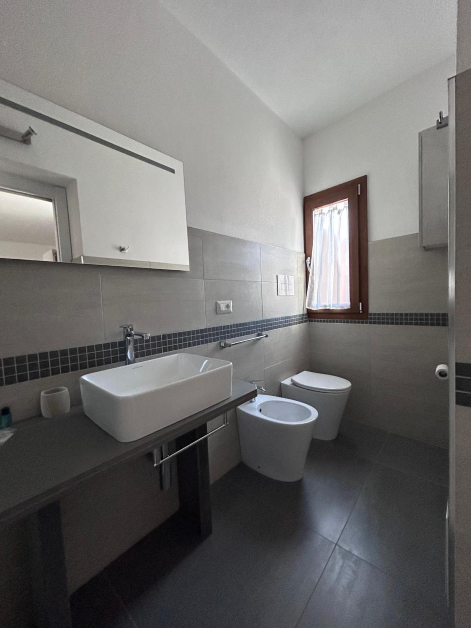 Longevity Hotel Tortolì Buitenkant foto
