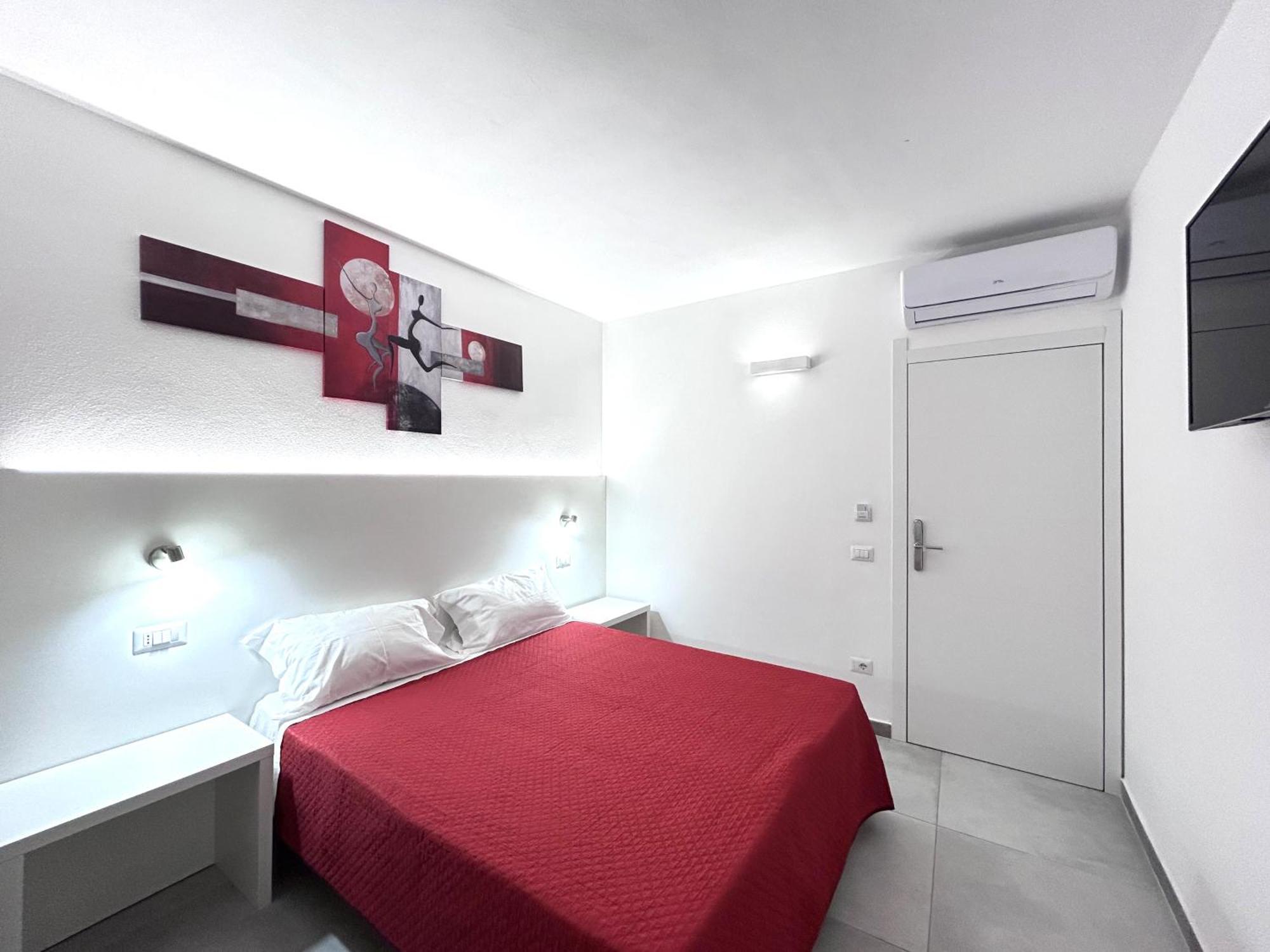 Longevity Hotel Tortolì Buitenkant foto