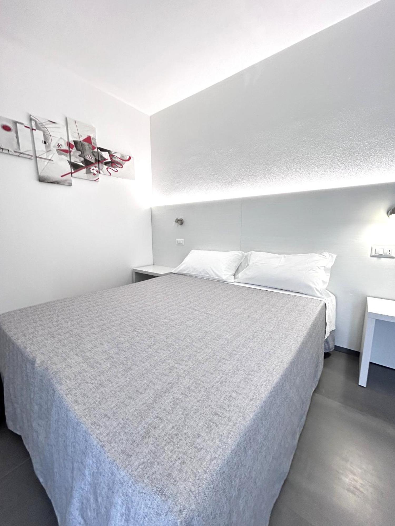 Longevity Hotel Tortolì Buitenkant foto