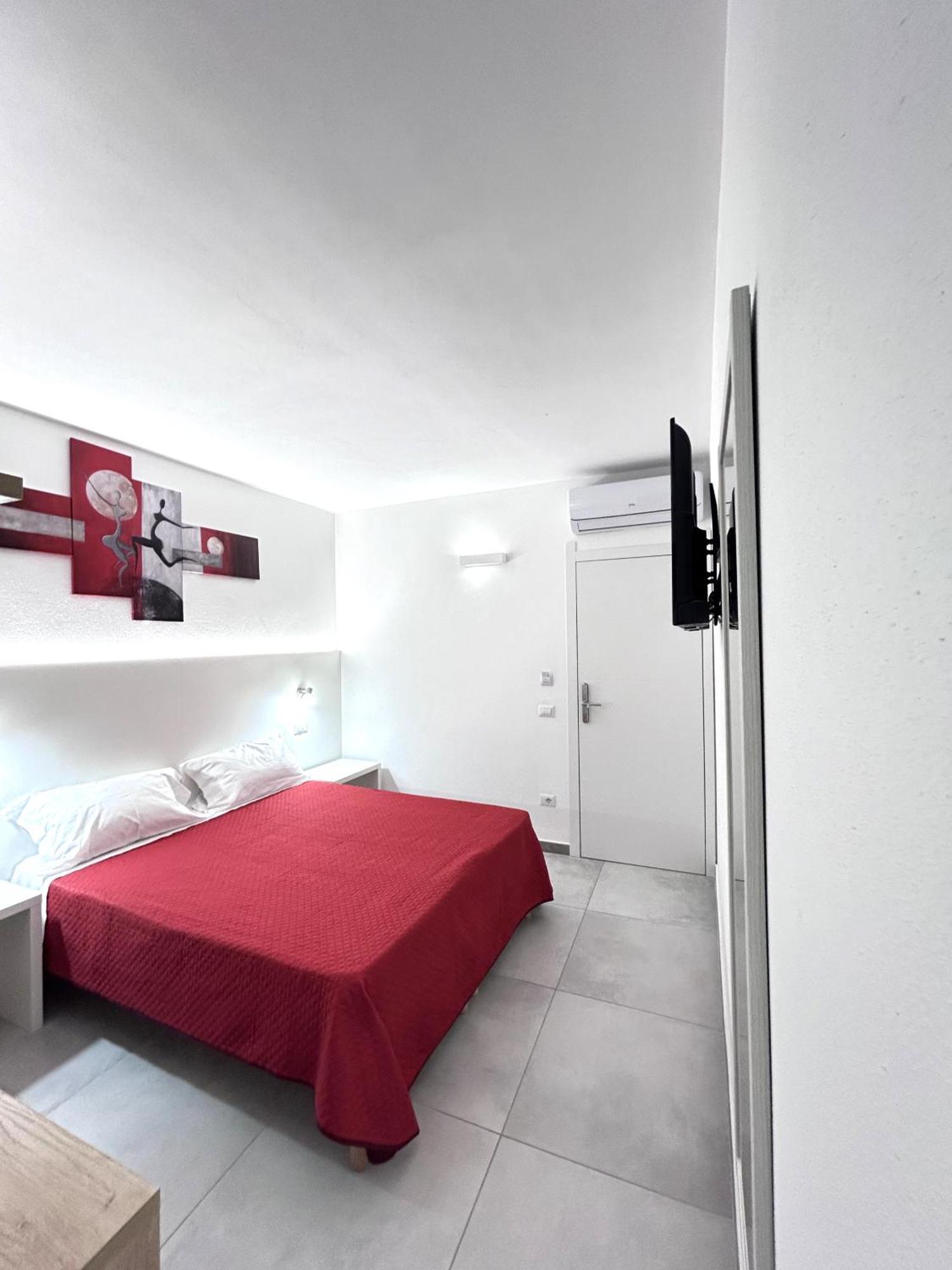 Longevity Hotel Tortolì Buitenkant foto