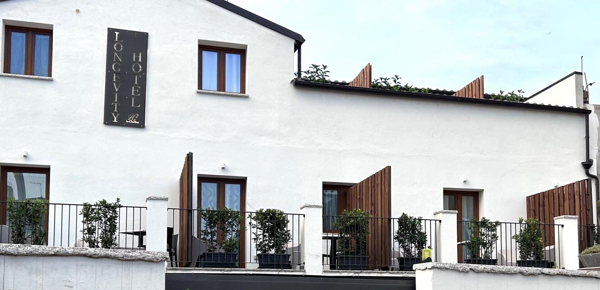 Longevity Hotel Tortolì Buitenkant foto