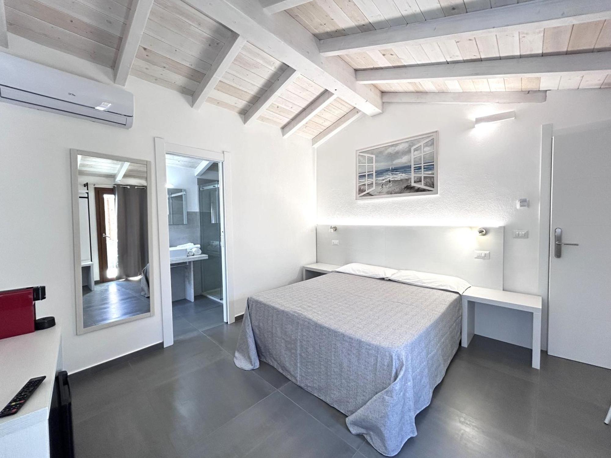 Longevity Hotel Tortolì Buitenkant foto