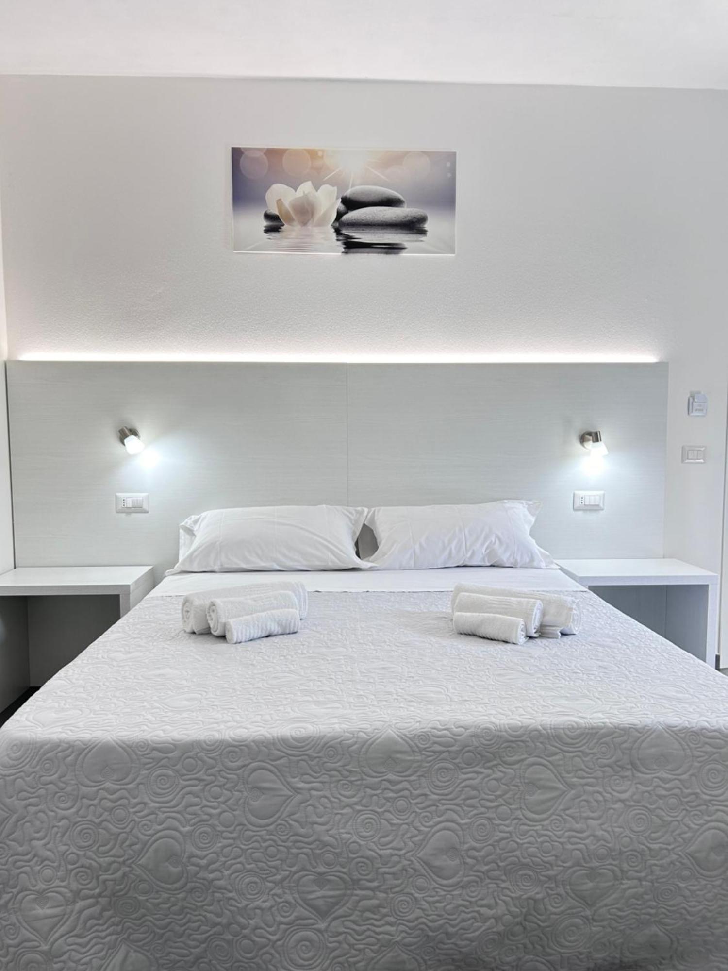 Longevity Hotel Tortolì Buitenkant foto