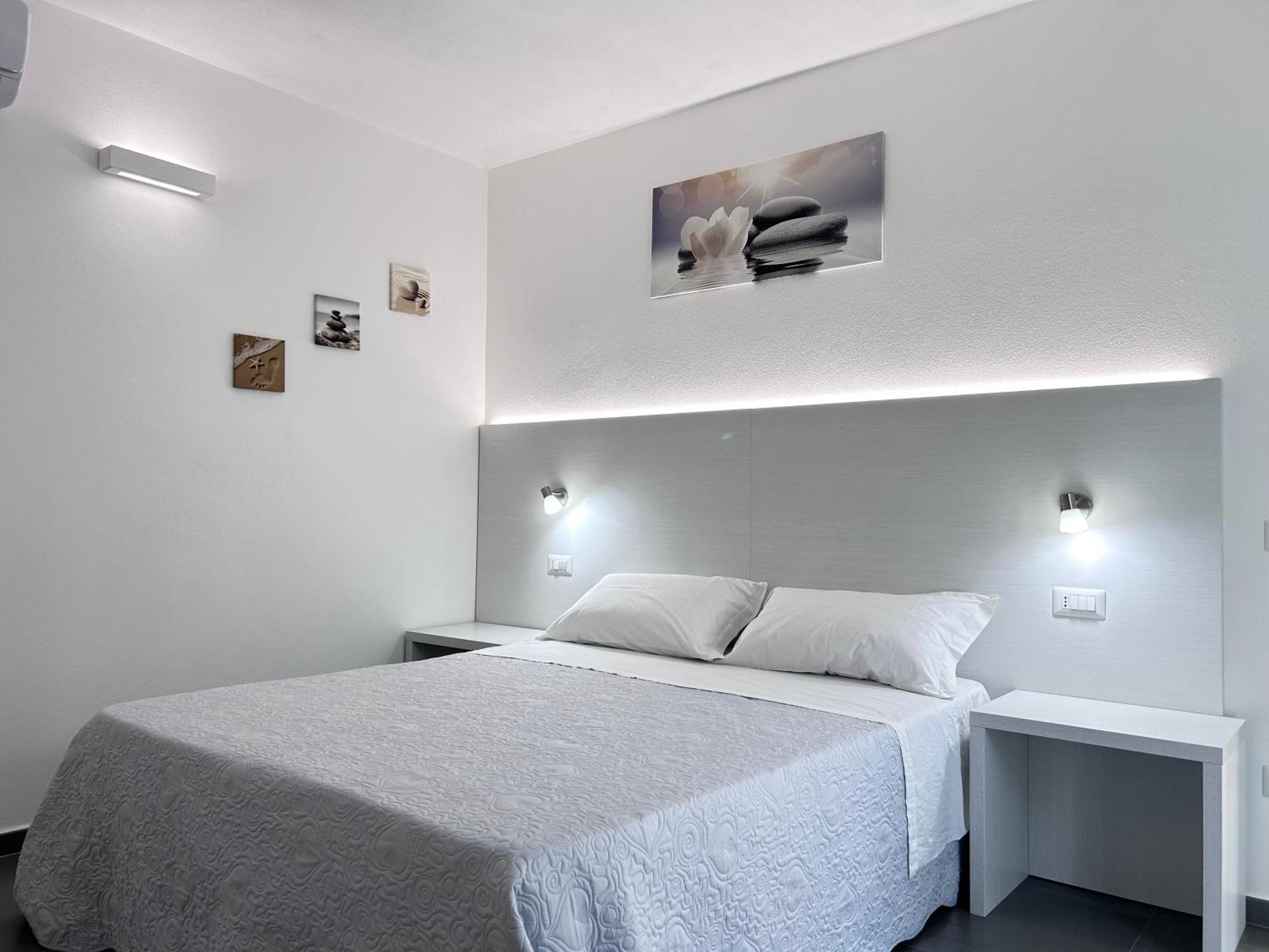 Longevity Hotel Tortolì Buitenkant foto